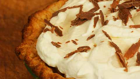 How to Make a fresh Chocolate Cream Pie - Cooking Up a Story