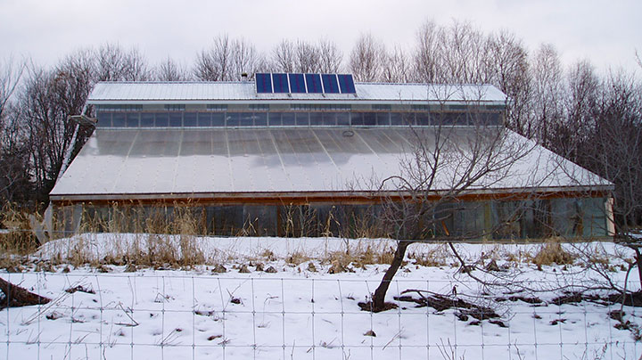 Sustainable Energy- Thermal Banking Greenhouse Design 