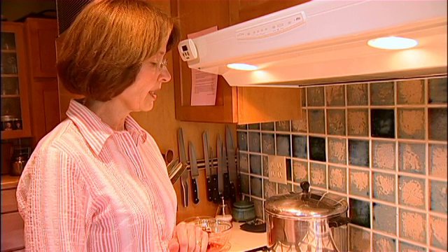 How to Make Small Batch Strawberry Jam - video - Cooking Up a Story
