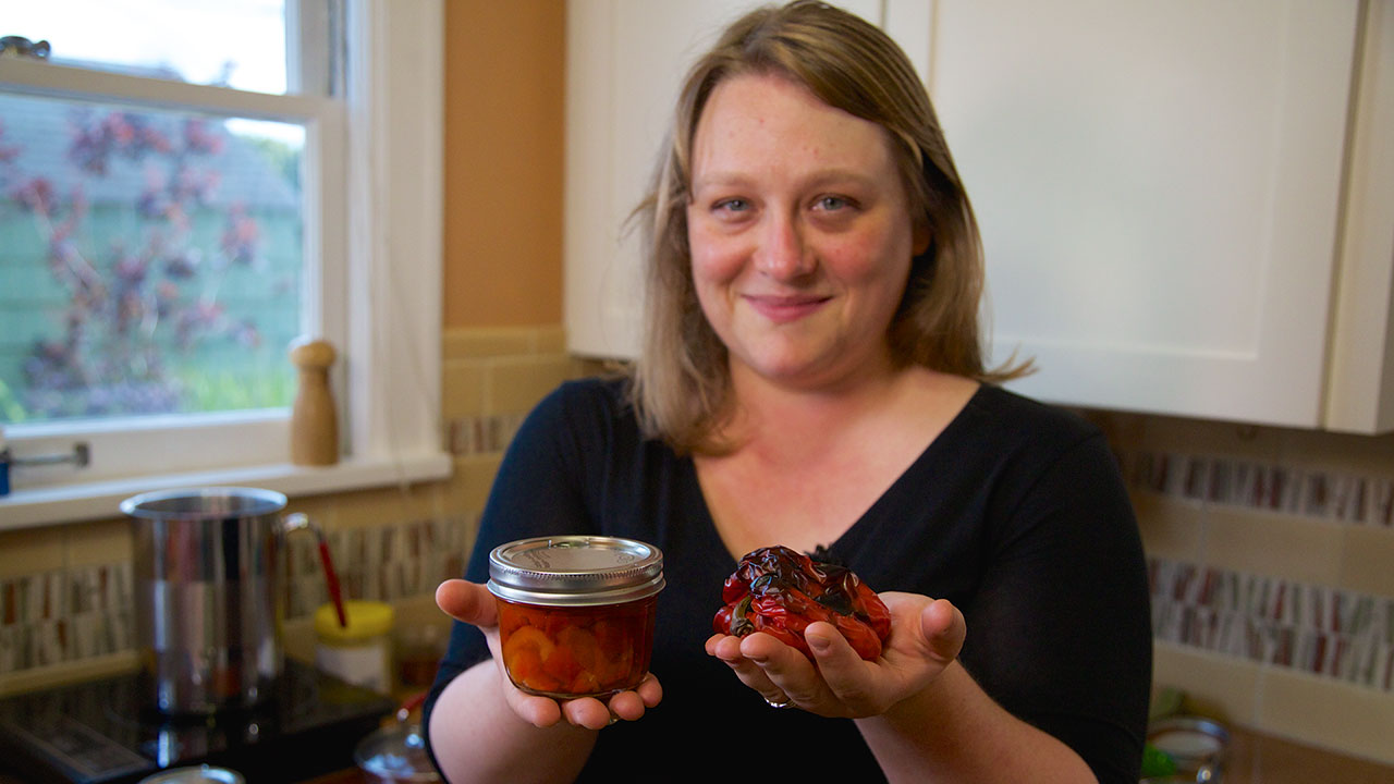 How to Can Marinated Red Peppers -video