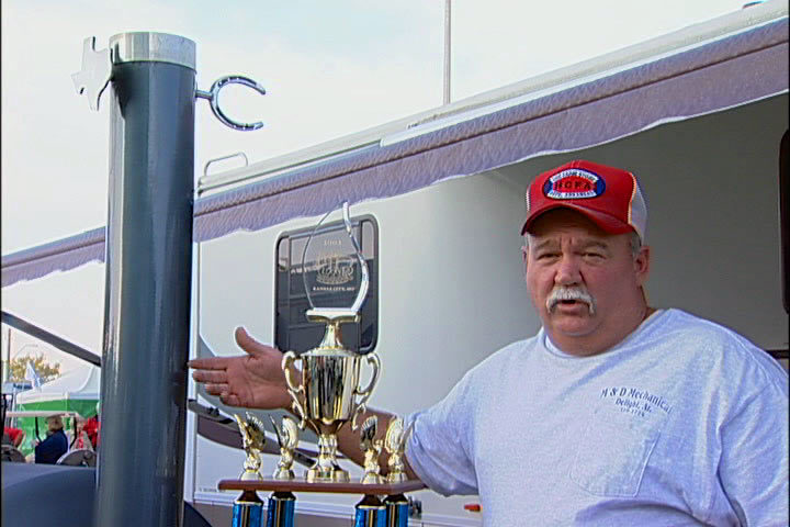Inside The World of Championship Barbecue - Mike Davis - Lotta Bull